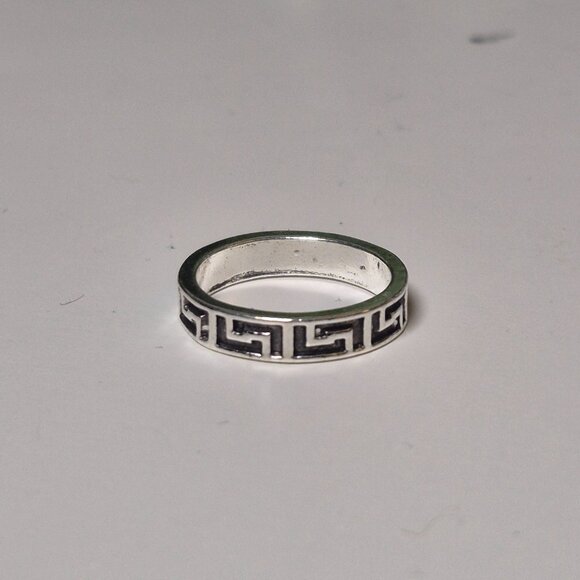 Greek Pattern Silver Ring - Picture 4 of 5